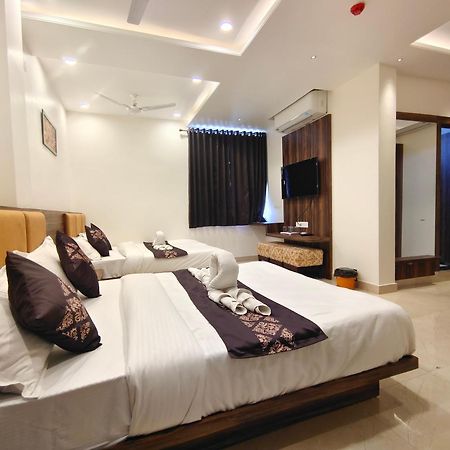 Hotel Vrinda Inn Udaipur Exteriör bild