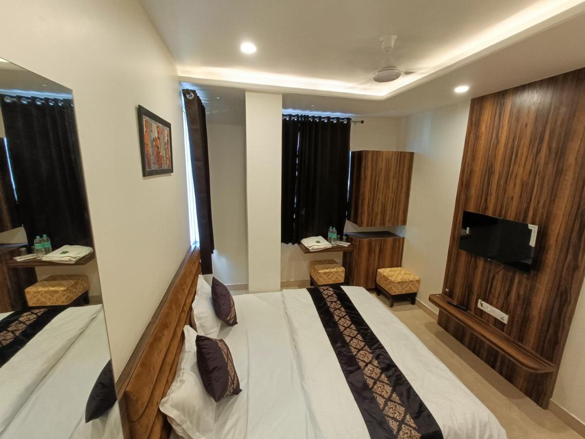 Hotel Vrinda Inn Udaipur Exteriör bild