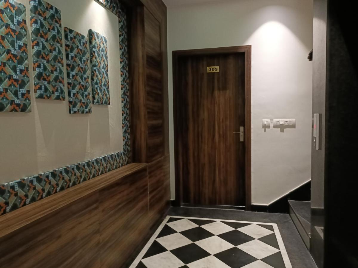 Hotel Vrinda Inn Udaipur Exteriör bild