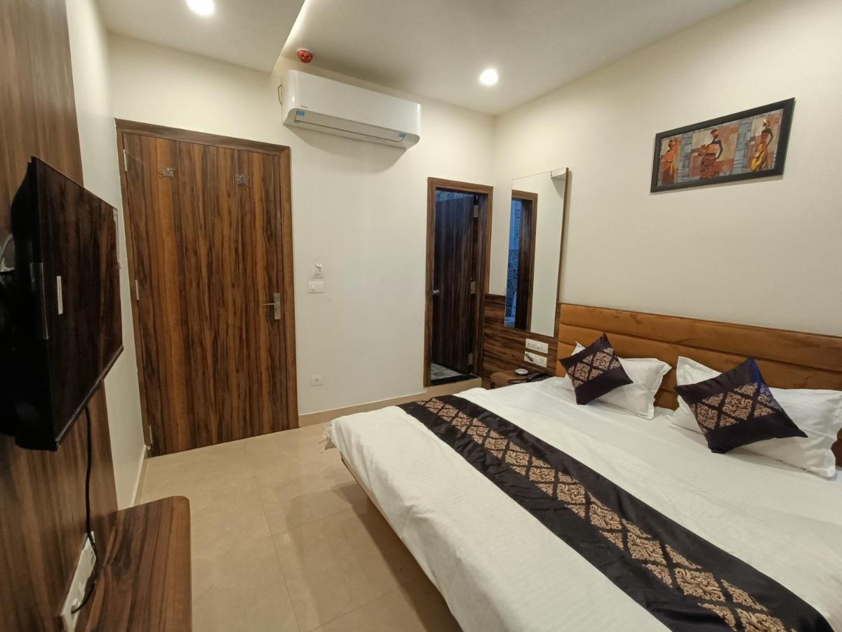 Hotel Vrinda Inn Udaipur Exteriör bild