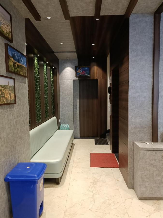 Hotel Vrinda Inn Udaipur Exteriör bild