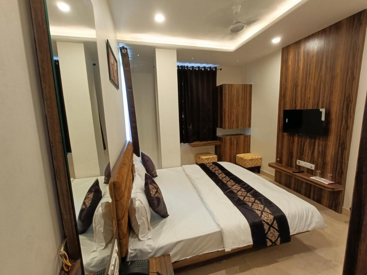 Hotel Vrinda Inn Udaipur Exteriör bild