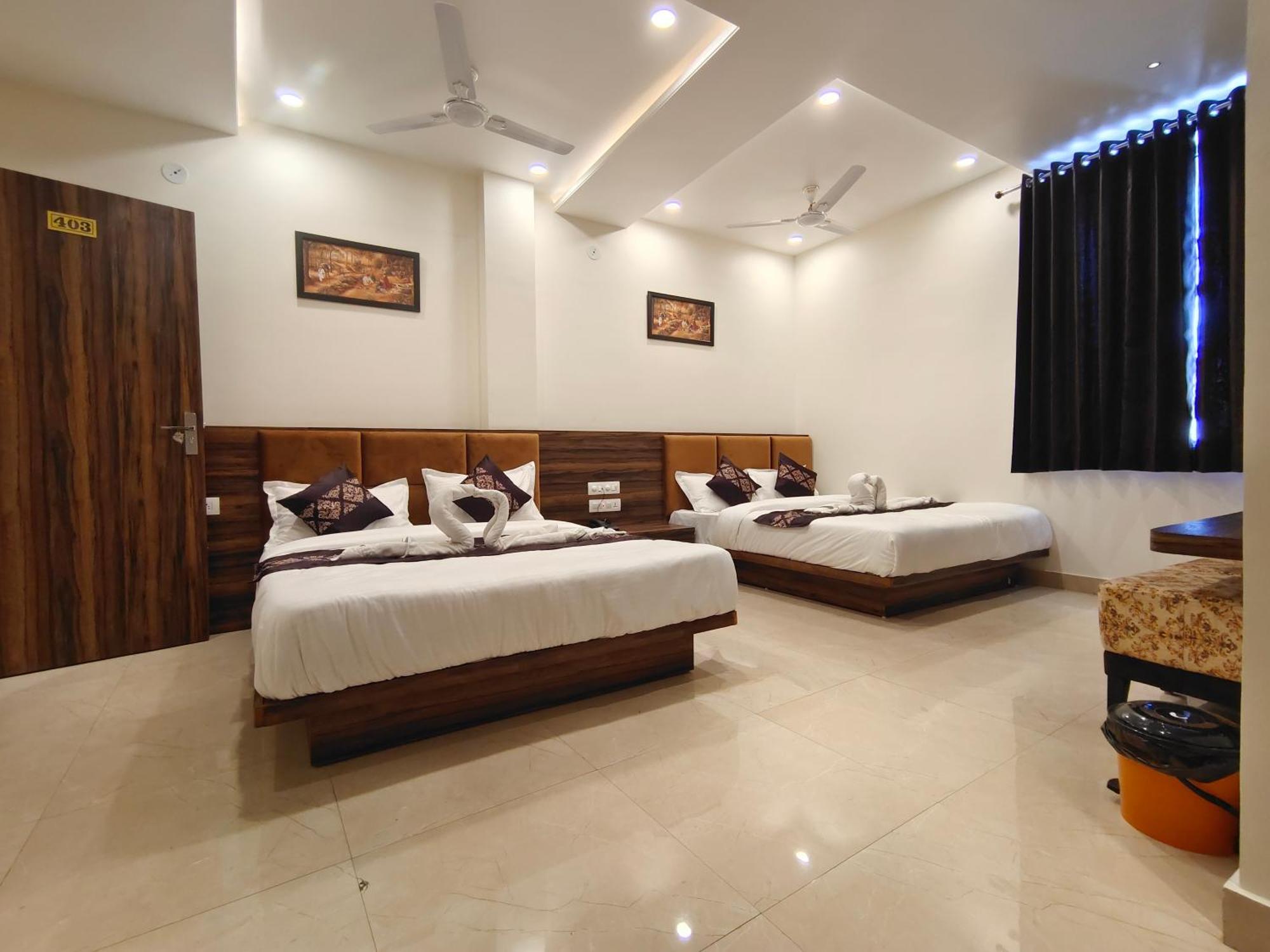 Hotel Vrinda Inn Udaipur Exteriör bild