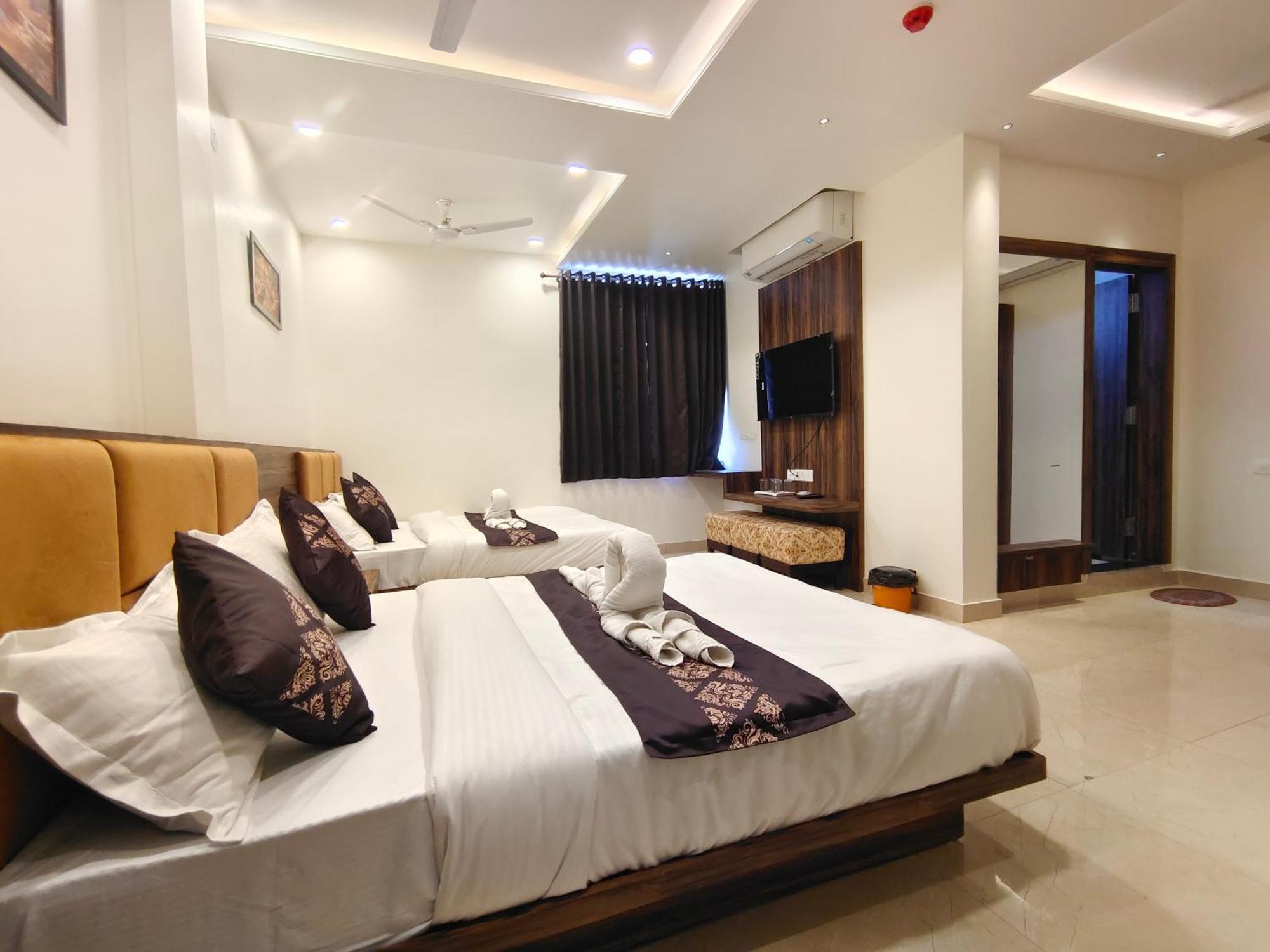 Hotel Vrinda Inn Udaipur Exteriör bild